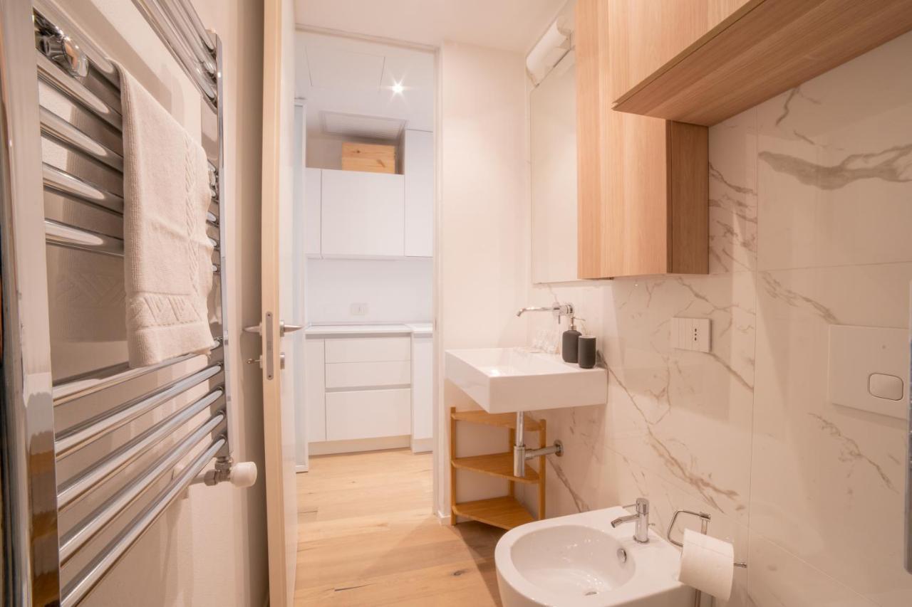 Navigli-Centro-Universita, Amazing New Apartment Милан Экстерьер фото